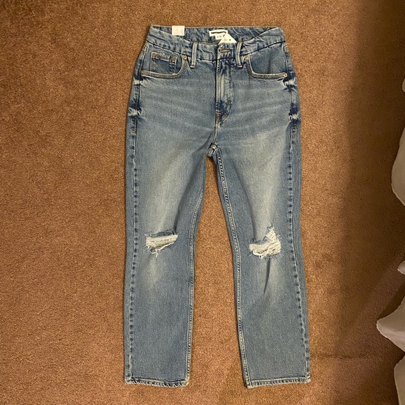 NWT Good American 90s Cropped Jeans - Picture 5 of 9